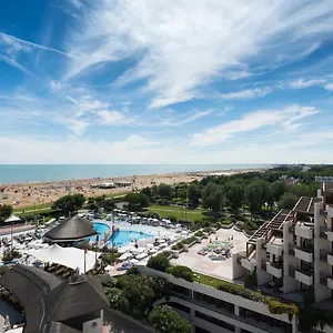 4* Hotel Aparthotel Holiday